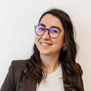 Elif Özel